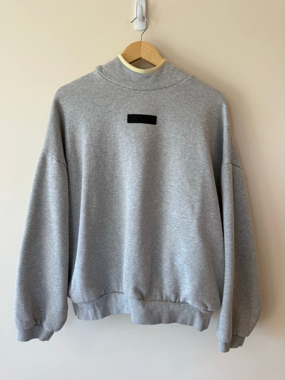 Fear of God Essentials Rubber Patch Sweatshirt Gray Medium Streetwear Normcore